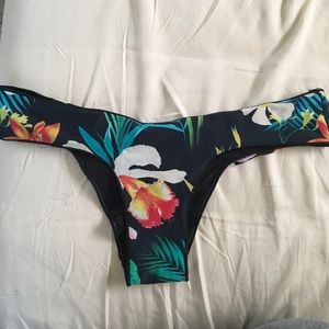 Ripcurl small cheeky bikini bottoms