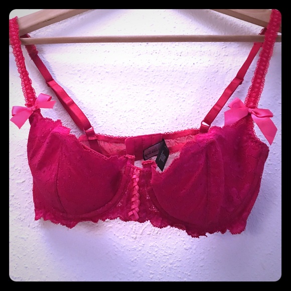 36C Victoria's Secret Demi cup bra - Picture 1 of 4
