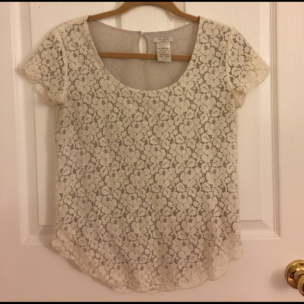 Aritzia Talula lace top