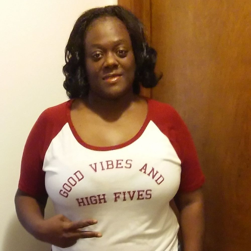 Meet your Posher, Rena