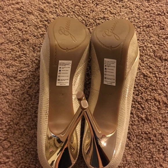 Guess Gwelsea B Women's - Picture 2 of 4