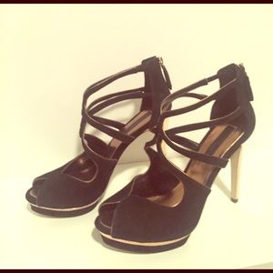 Worn once BCBG MaxAzria gold and black heels