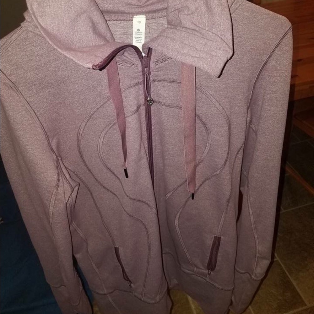 LuLuLemon In Stride purple jacket