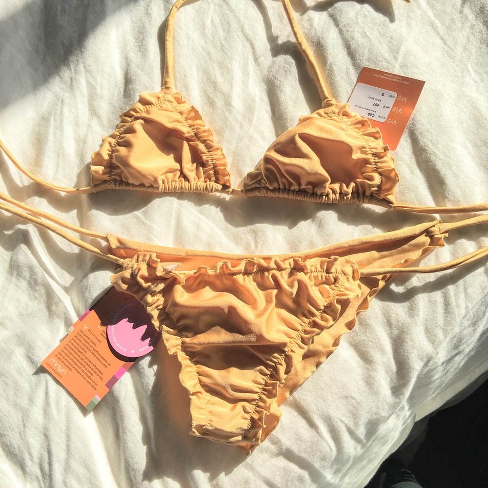 Maya gold ruched bottom bikini w side tie S. NWT