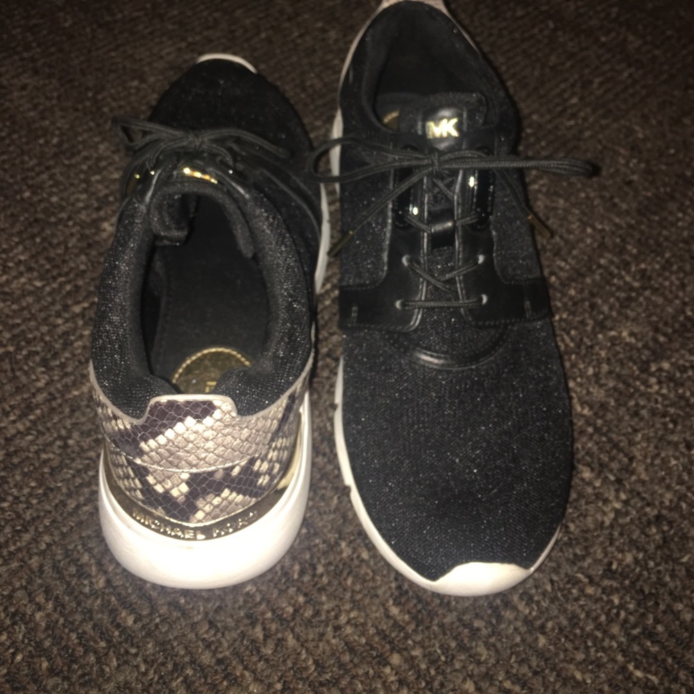 Black Michael Kors tennis shoes