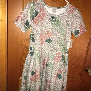 LuLaRoe Amelia