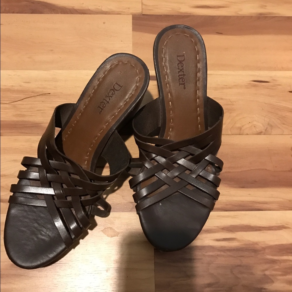 Dexter leather sandals size 8.5.