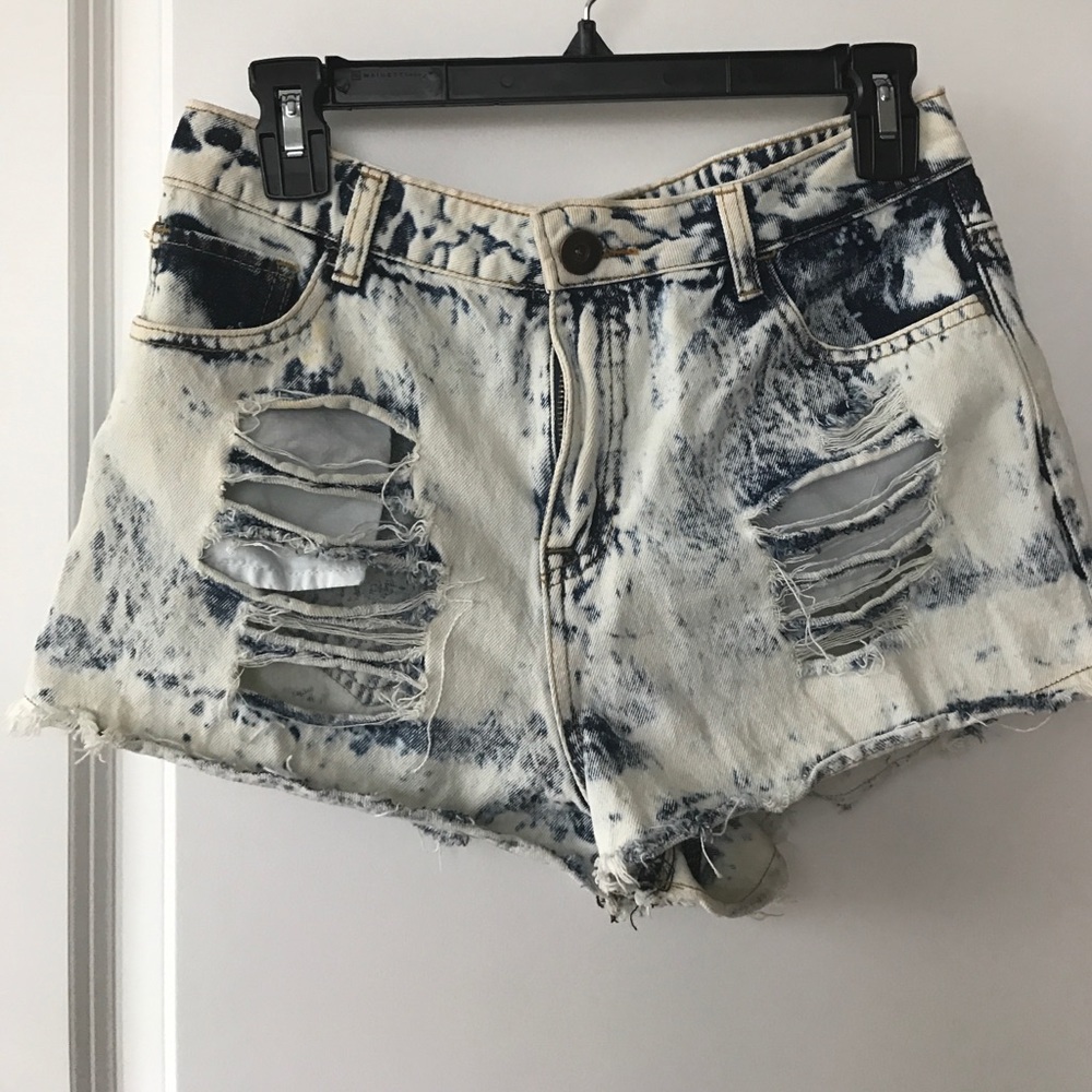 Forever 21 distressed jean shorts