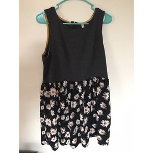 Xhilaration Midi Daisy Dress