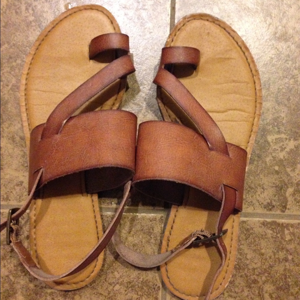 Urban outfitters corona leather sandals!! 8