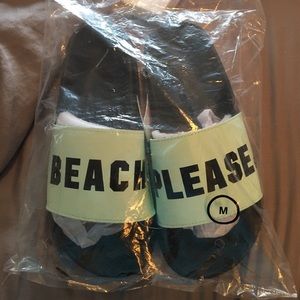 Victoria's secrets blue / green flip flops