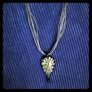 Pretty Glass Flower Pendant Necklace