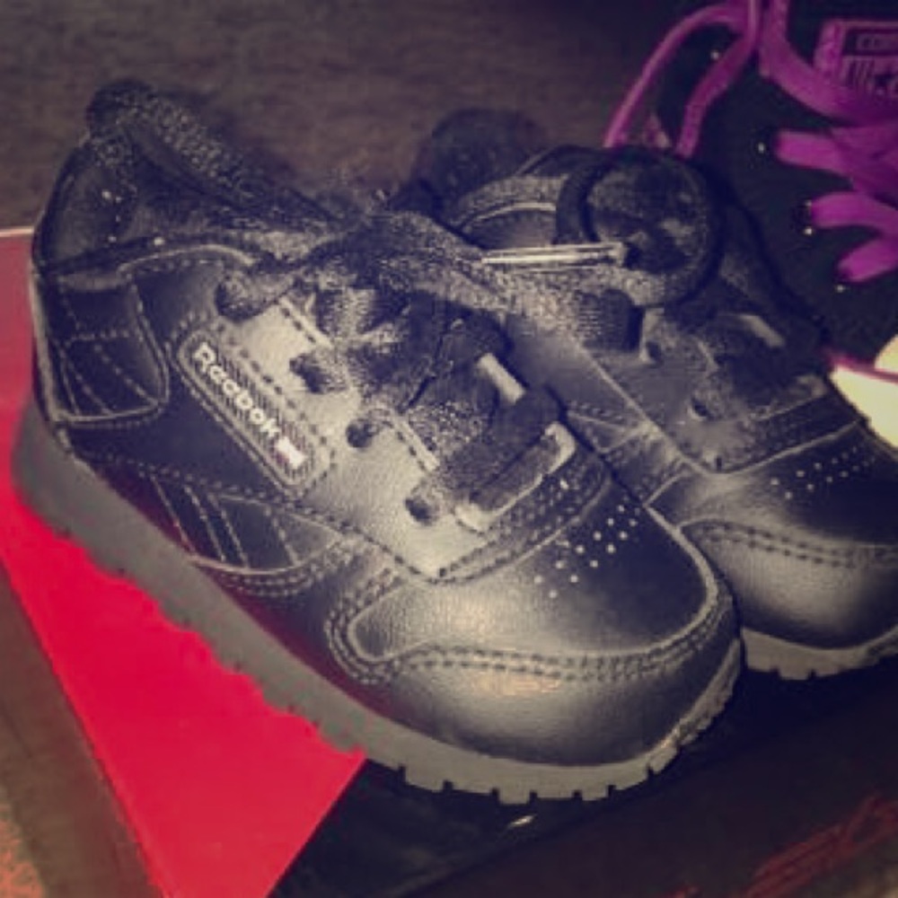 Infant Reebok classics-  black - Picture 2 of 2