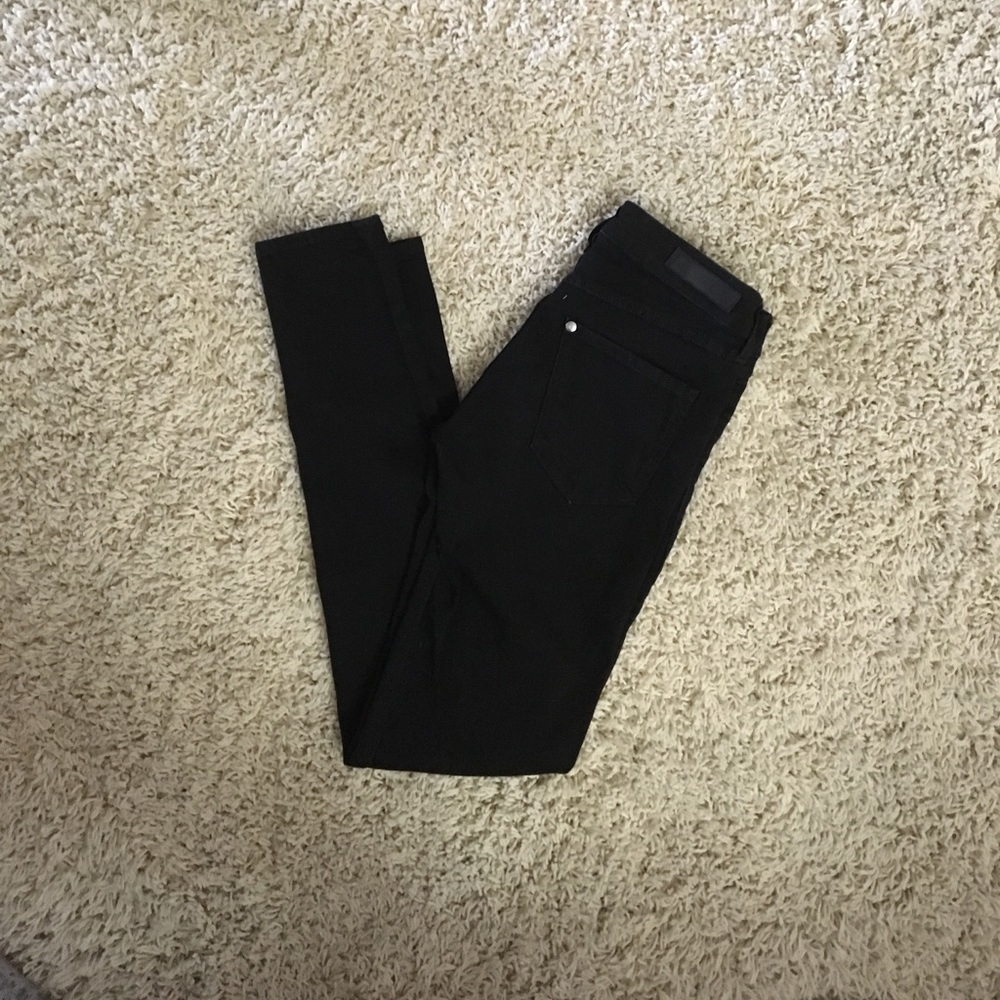 Black super skinny jeans
