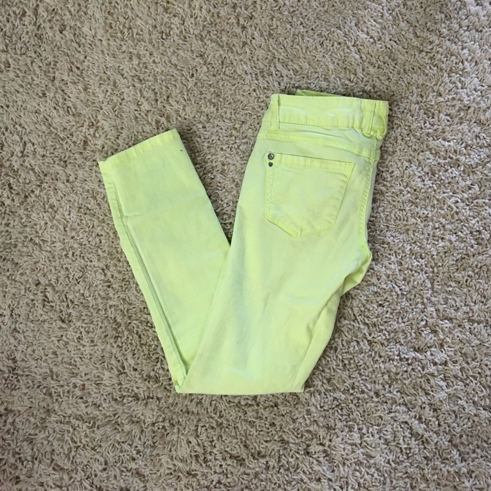 Bright yellow skinny jeans