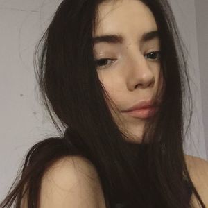 Meet your Posher, Julissa