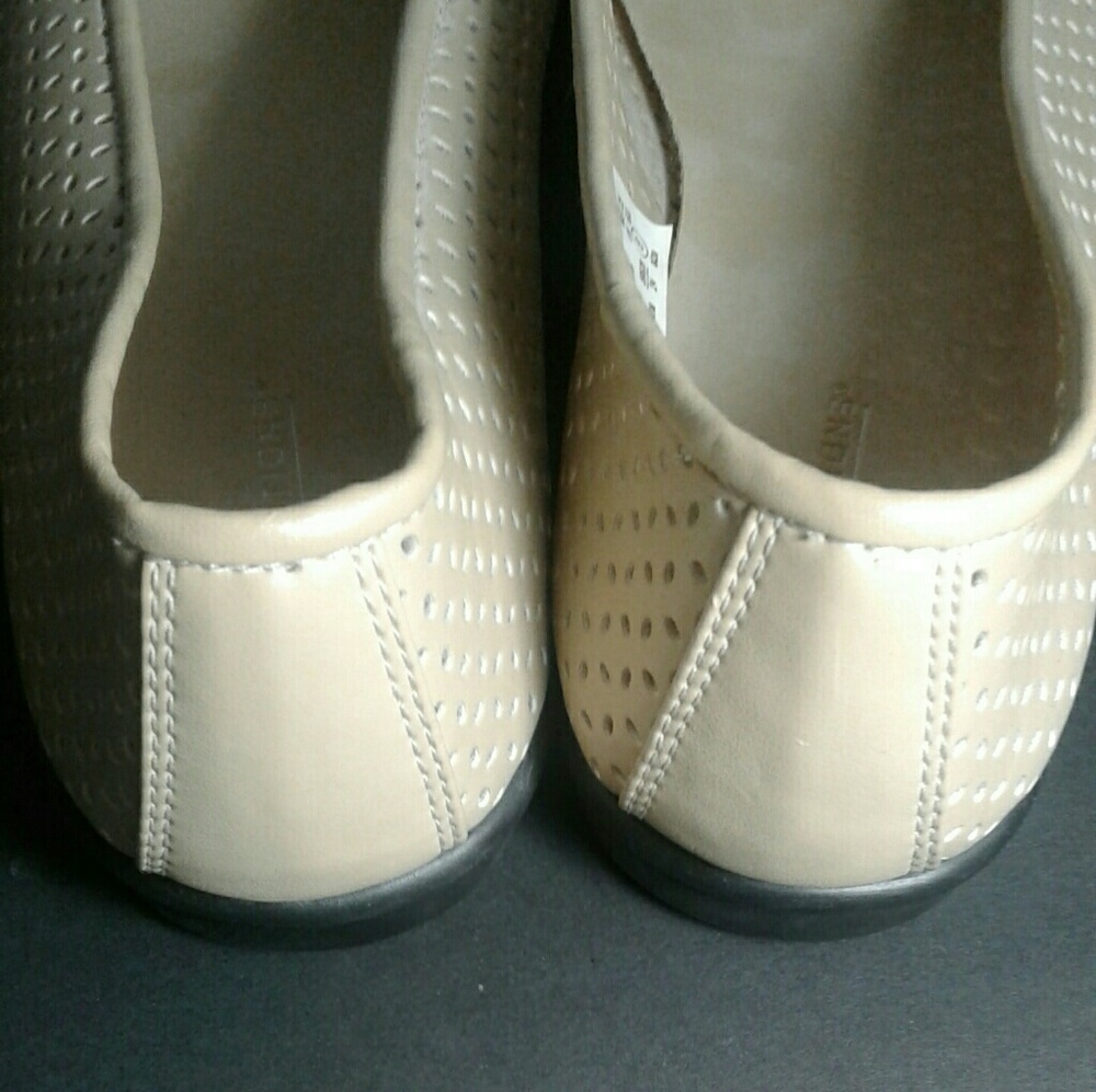 🌺 SOLD 🌺 PREDICTION Flats - Picture 4 of 7