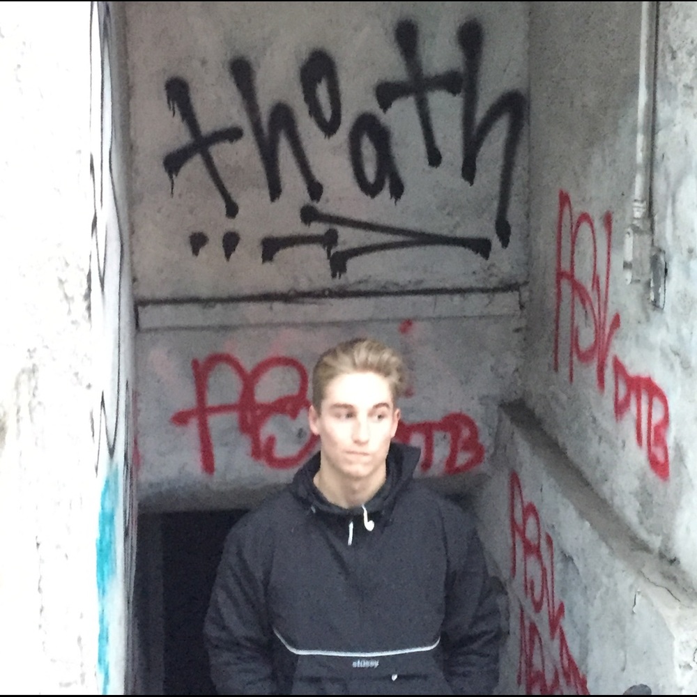 Meet your Posher, Alex