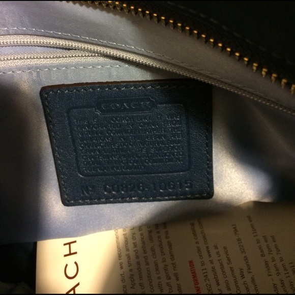 Authentic coach purse NWT - Picture 3 of 5