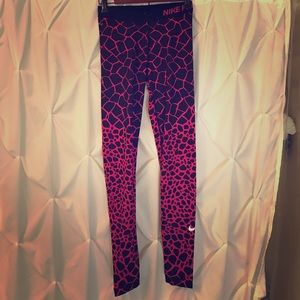 Nike pro tights Small. Pink giraffe print.