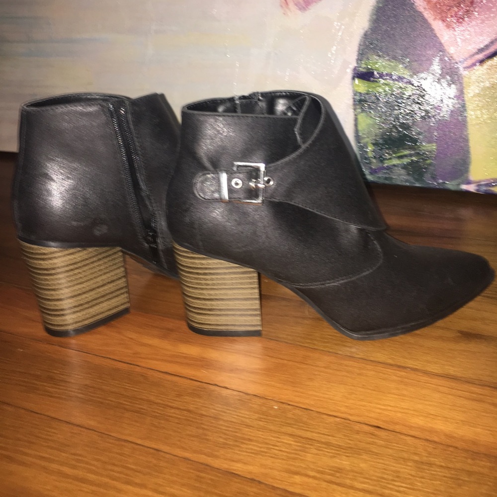 Black pointed toe booties