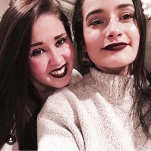 Meet your Posher, Iris