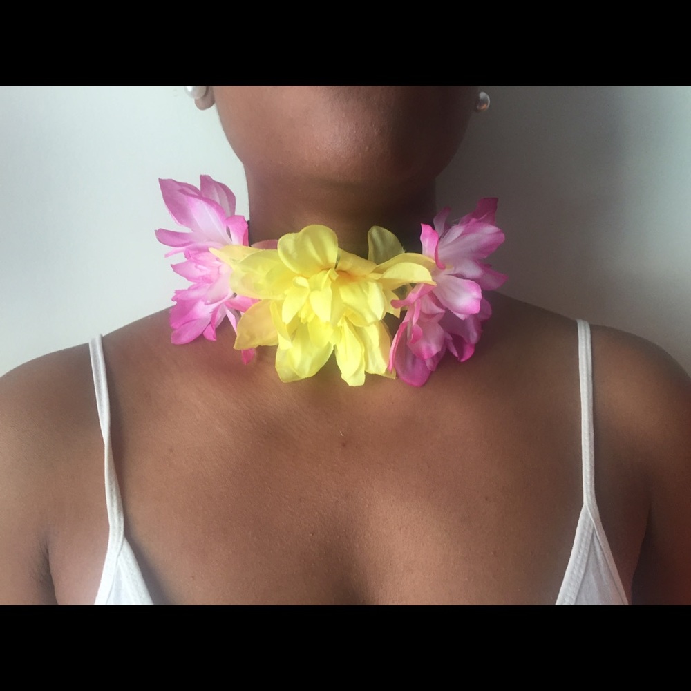 Floral necklace