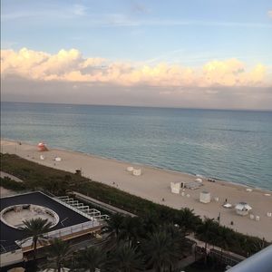 Meet your Posher, Naomi