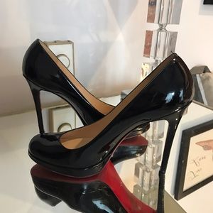 Christian Louboutin "new simple" pump