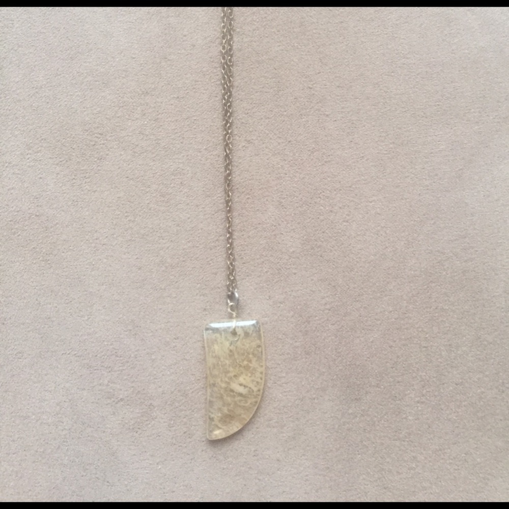 ✨CLEARANCE✨Nude Tone Crystal Necklace