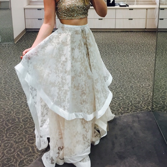 Prom dress - Picture 2 of 2