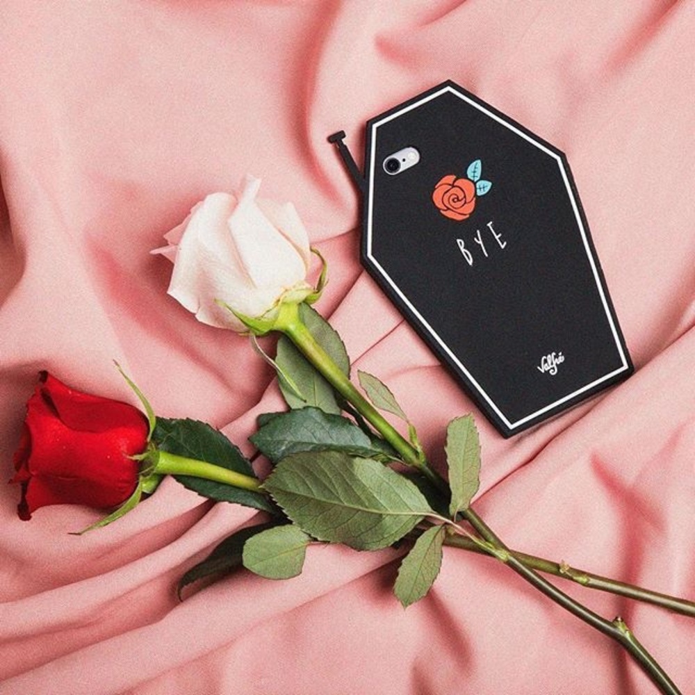 Valfre coffin case ⚰️🖤