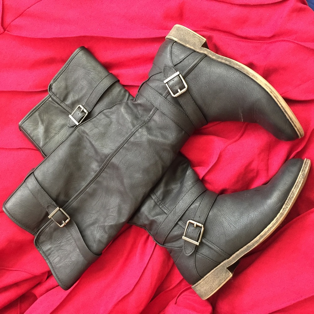 Black riding boots