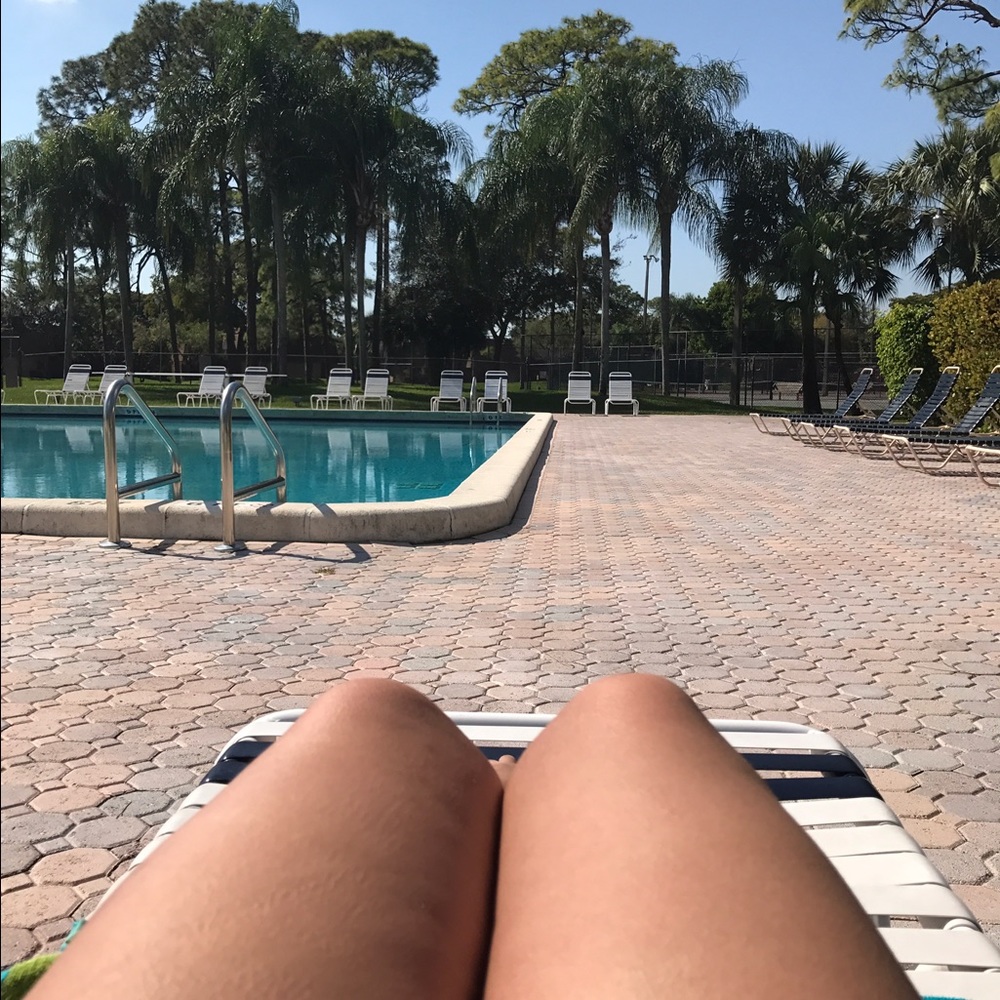 Meet your Posher, Gladys