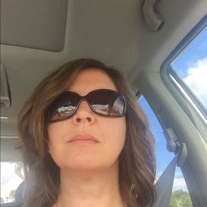 Meet your Posher, Casey