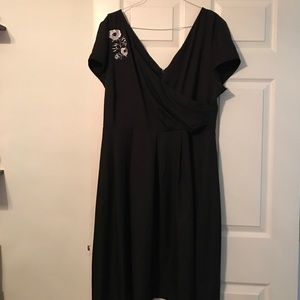 Collecting black dress size 1X