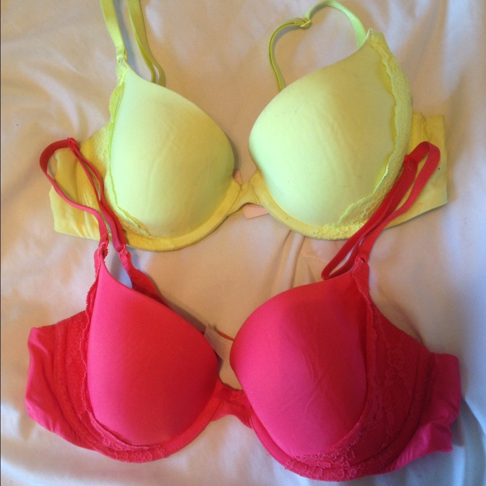 Set of two Victoria's Secret Demi Bras