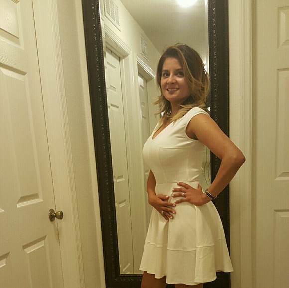 Meet your Posher, Alejandra - Picture 2 of 2