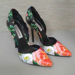 Steve Madden Pumps