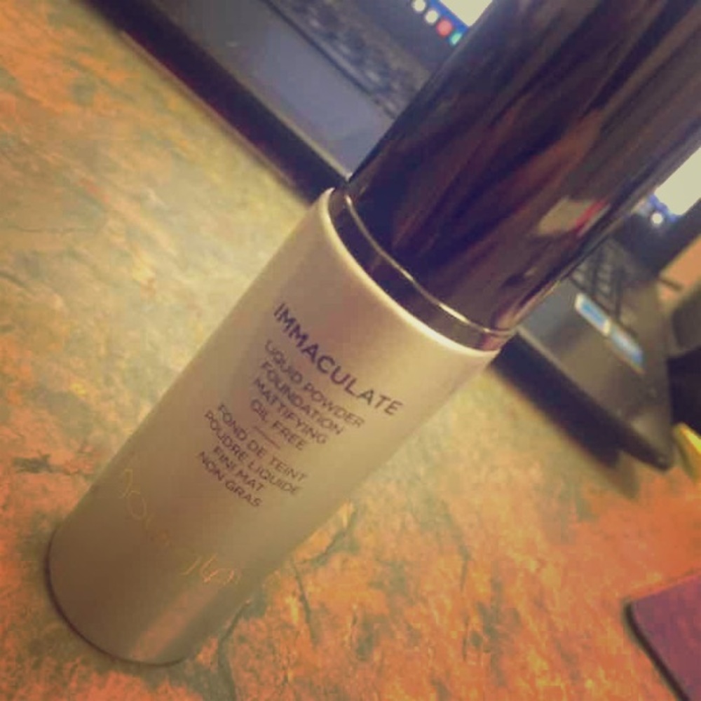 Hourglass Immaculate Foundation-Sand