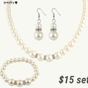 Fashion pearl necklace set