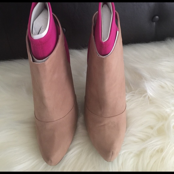 SOLDRachel Roy multi color booties - Picture 3 of 4