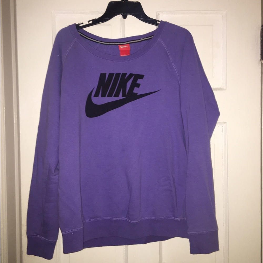 Vintage Cute Nike Sweatshirt