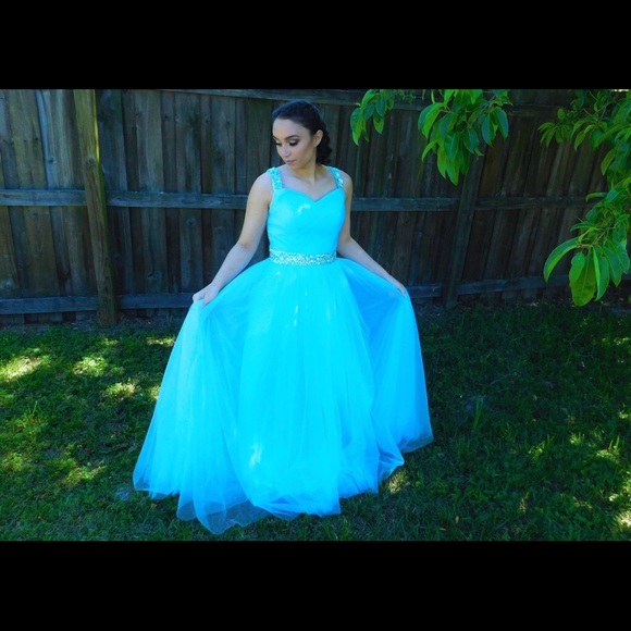 Prom Dress - Picture 3 of 4