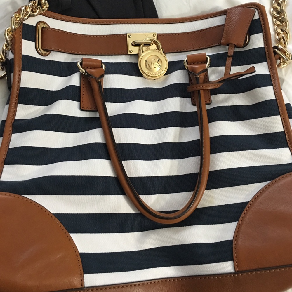 Hand bag