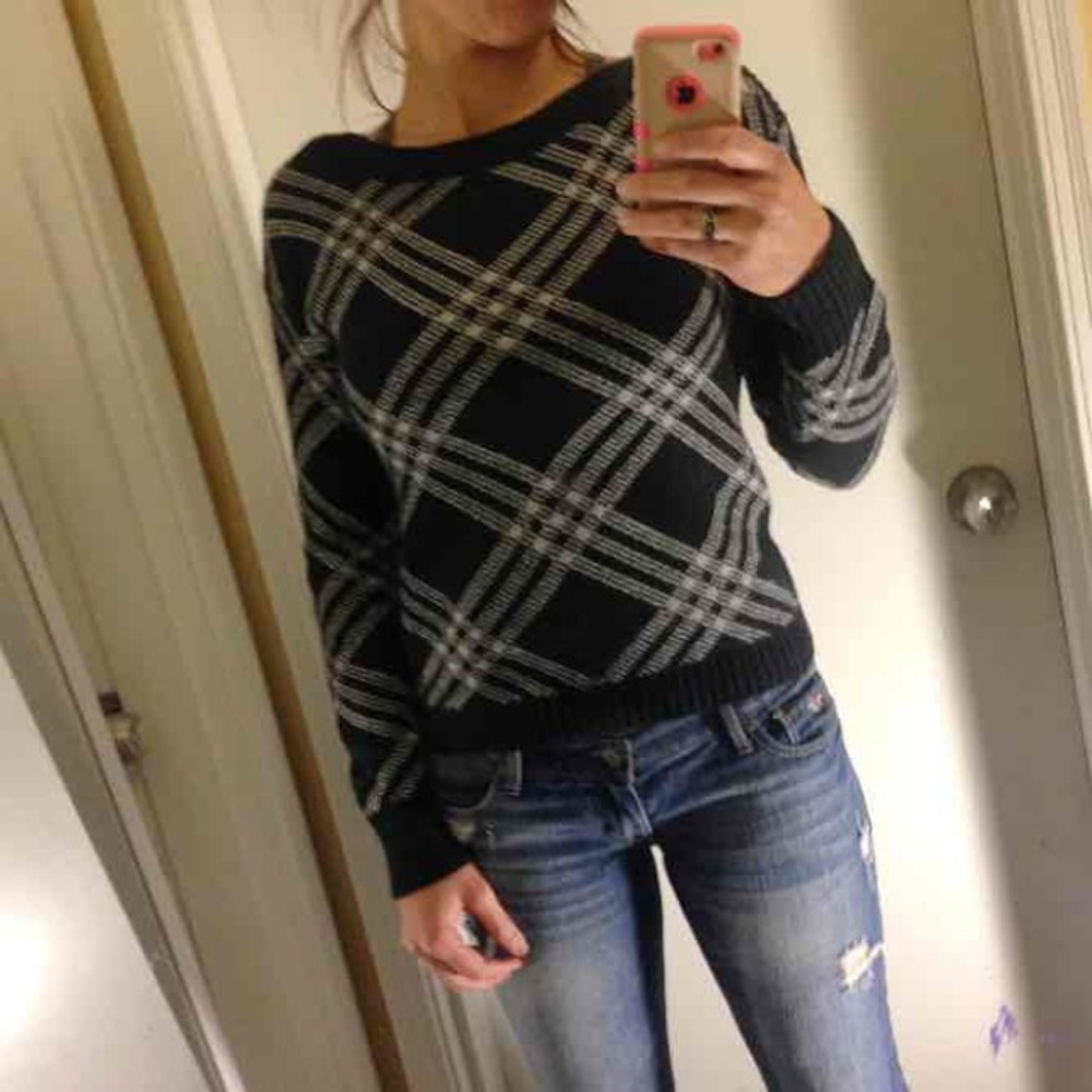 Mossimo Small Acrylic soft sweater