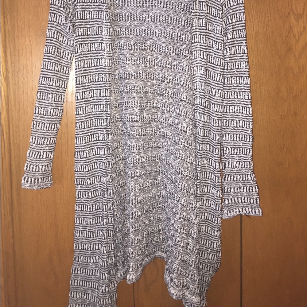 Cardigan - Picture 3 of 4
