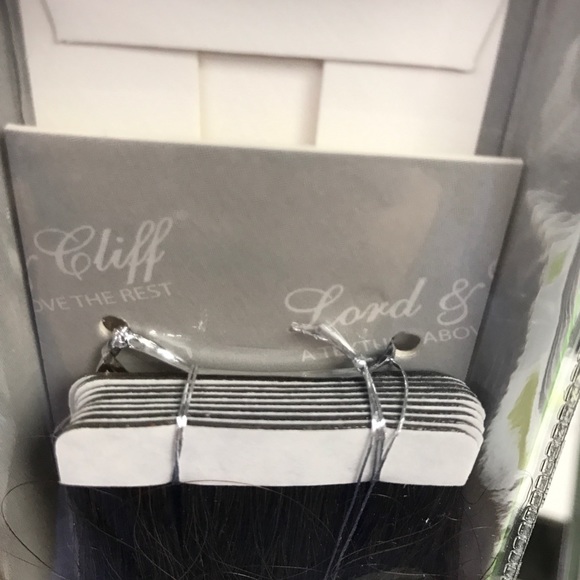 18" Remy Tape-In Extensions - Picture 4 of 6