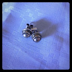 Silver/grey pearl sterling post earrings