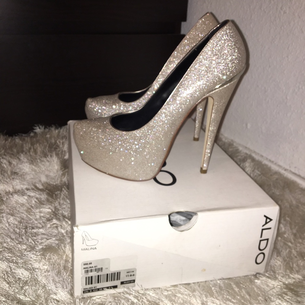 SPARKLY HEELS